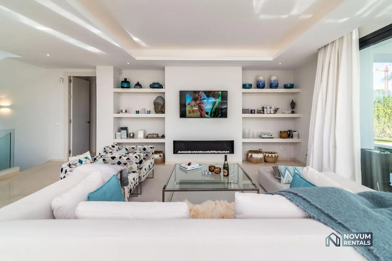 Extravagant 5-Bdrm Villa - Heated Pool & Gym Estepona 0*,  Spain
